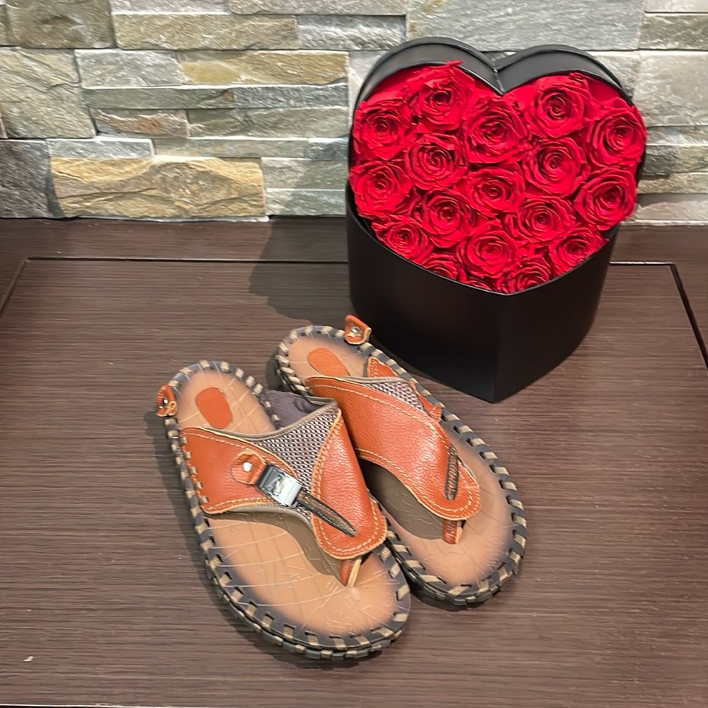 Men’s leather sandals